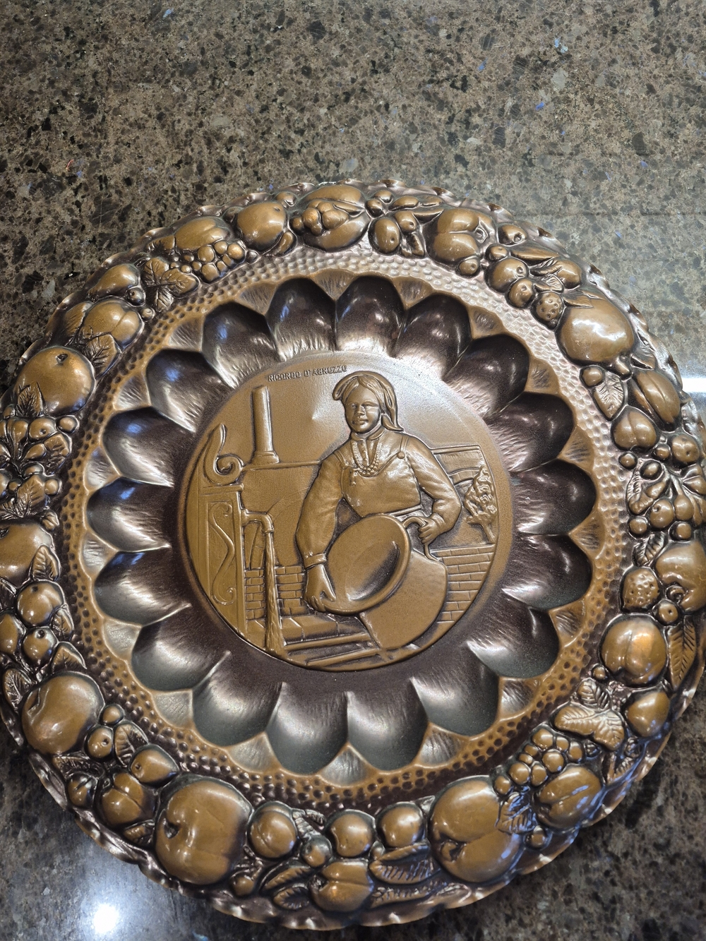 Ricordo d'Abruzzo Italian Copper 3D Wall Hanging Plate Mid Century EUC